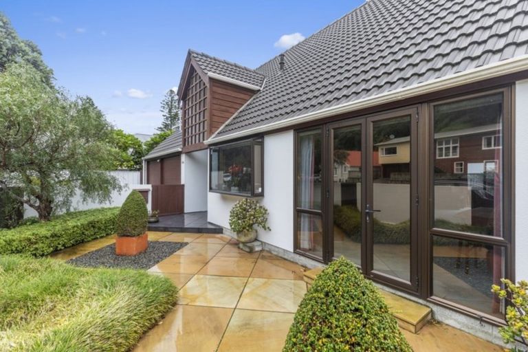 Photo of property in 134 Muritai Road, Eastbourne, Lower Hutt, 5013