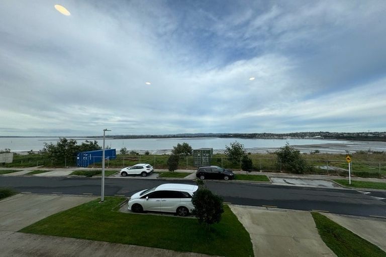 Photo of property in 103 Limestone Drive, Hobsonville, Auckland, 0616