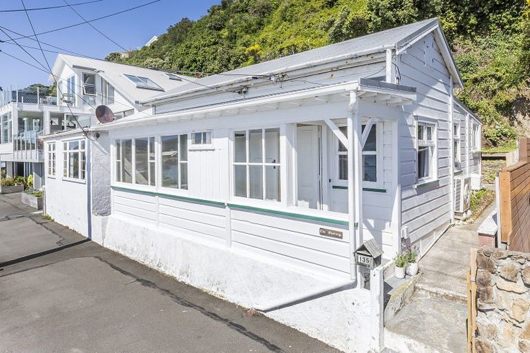 Photo of property in 135 Marine Parade, Seatoun, Wellington, 6022