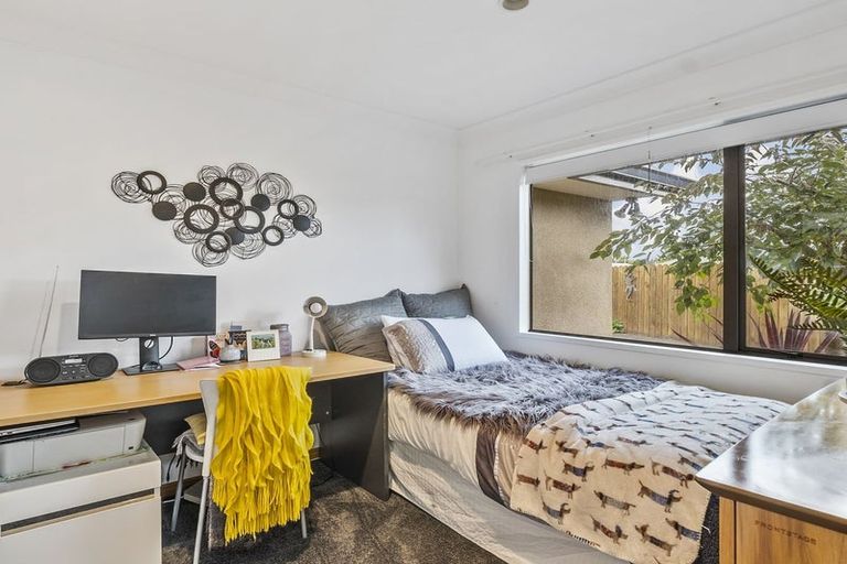 Photo of property in 6 Freeman Close, Abbotsford, Dunedin, 9018