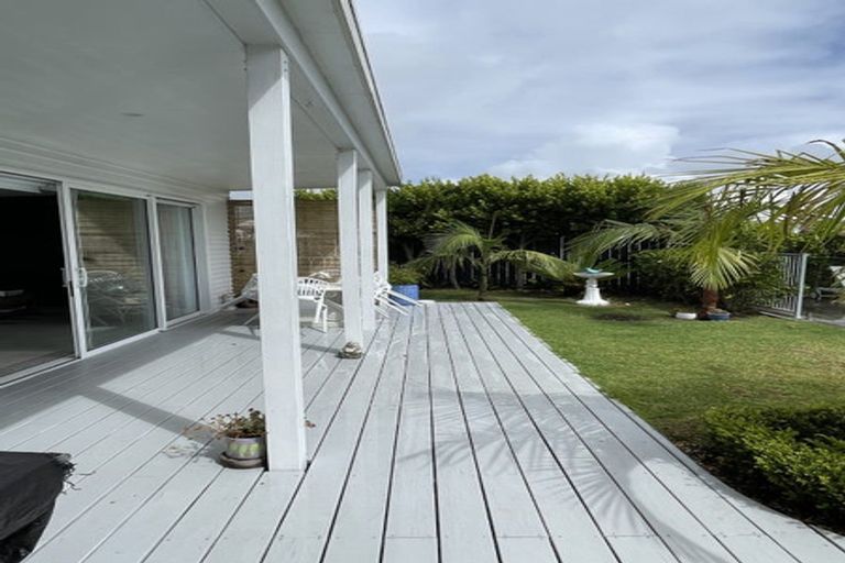 Photo of property in 2 Taimoana Close, Mangawhai Heads, Mangawhai, 0505