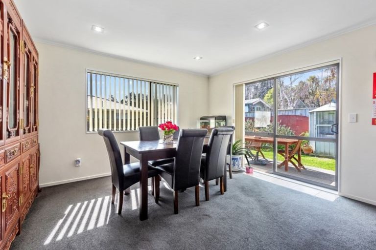 Photo of property in 1a Garth Lane, Maoribank, Upper Hutt, 5018