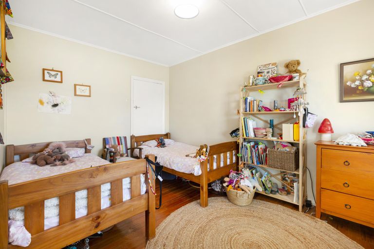 Photo of property in 8a Government Road, Raglan, 3225