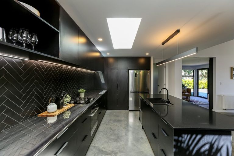 Photo of property in 25 Kotare Drive, Waiwhakaiho, New Plymouth, 4312