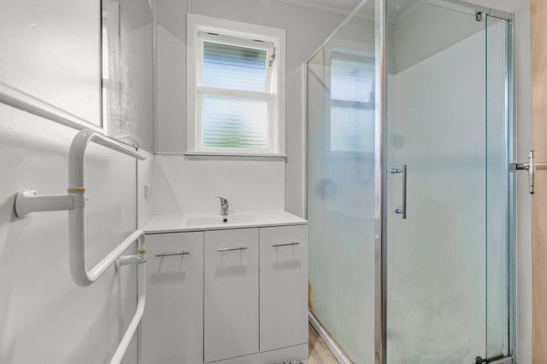 Photo of property in 15a Pine Avenue, Otumoetai, Tauranga, 3110