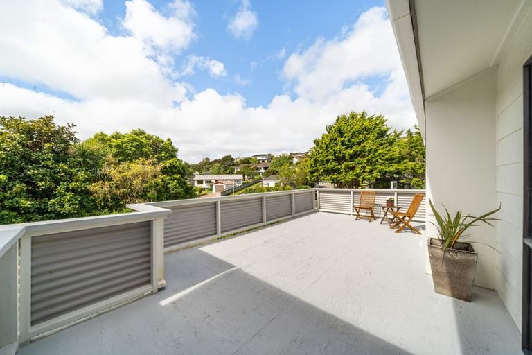 Photo of property in 56 Albatross Close, Whitby, Porirua, 5024