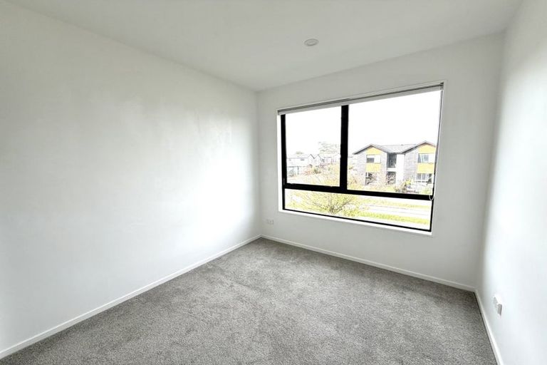Photo of property in 75 Papatupu Way, Kumeu, 0810