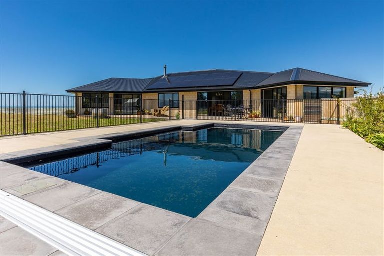 Photo of property in 37 Ocean View Crescent, Rarangi, Blenheim, 7273