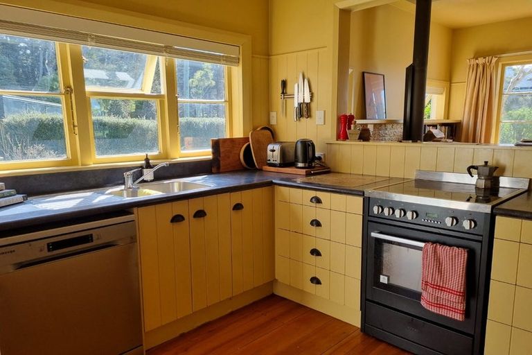 Photo of property in 557 Western Lake Road, Western Lake, Featherston, 5773