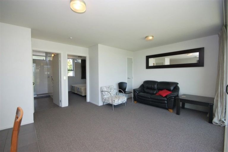 Photo of property in 6/300 Lake Terrace, Two Mile Bay, Taupo, 3330