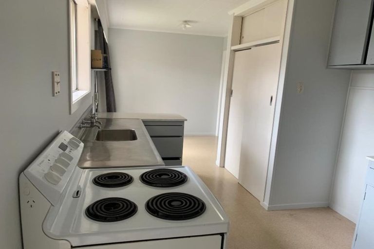 Photo of property in 14 Howden Road, Fairfield, Hamilton, 3214