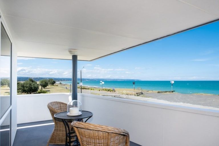 Photo of property in 99 The Esplanade, Westshore, Napier, 4110