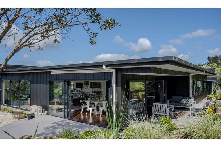 Photo of property in 31 Alderton Drive, Kerikeri, 0230