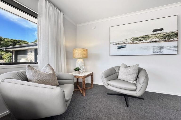 Photo of property in 12 Lacebark Drive, Kinloch, Taupo, 3377