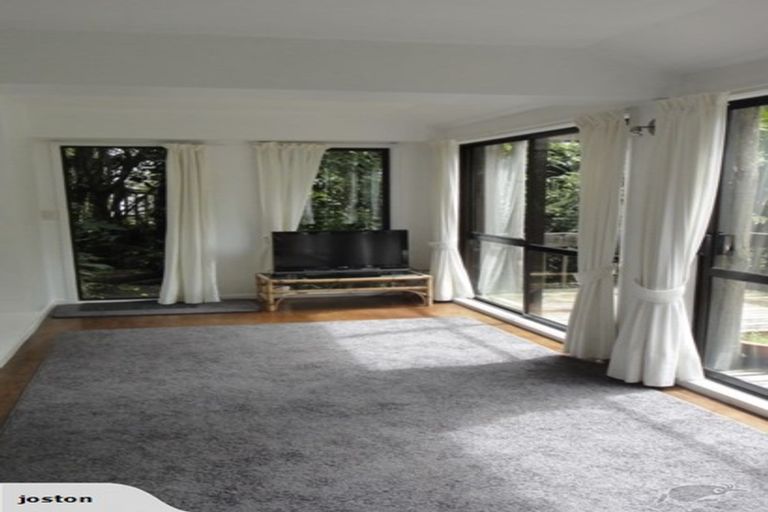 Photo of property in 35 Reynolds Place, Torbay, Auckland, 0630