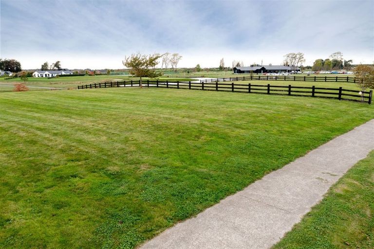 Photo of property in 11 Taerutu Lane, Pegasus, 7612