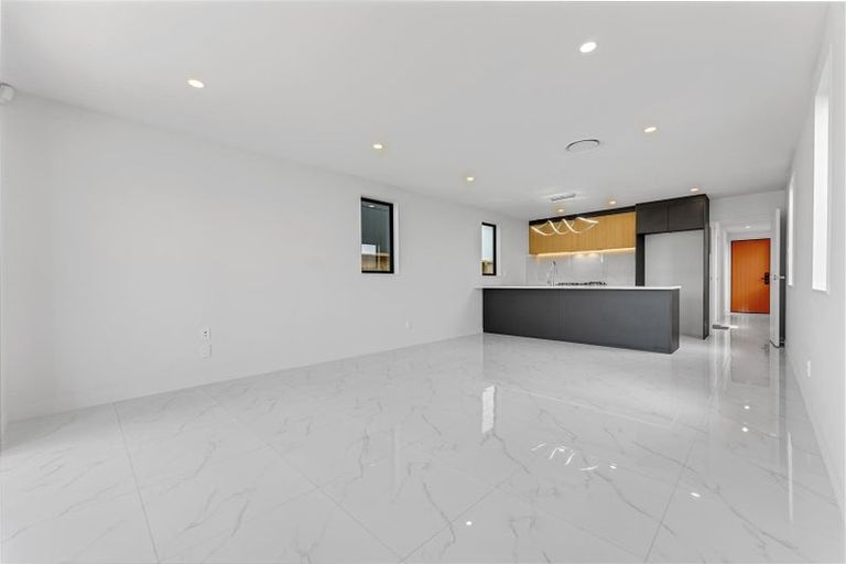 Photo of property in 9 John Gray Street, Papakura, 2110