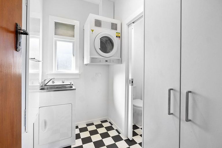 Photo of property in 197 Tukapa Street, Westown, New Plymouth, 4310