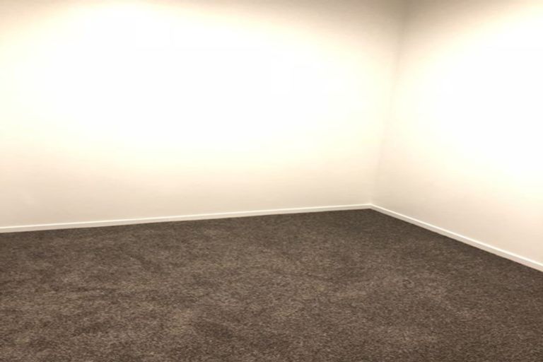 Photo of property in 1/12 Red Hill Road, Red Hill, Papakura, 2110