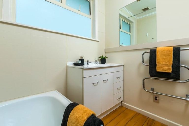 Photo of property in 1/48 Waimumu Road, Massey, Auckland, 0614