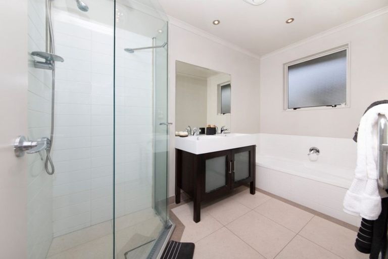 Photo of property in 190 Schnapper Rock Road, Schnapper Rock, Auckland, 0632