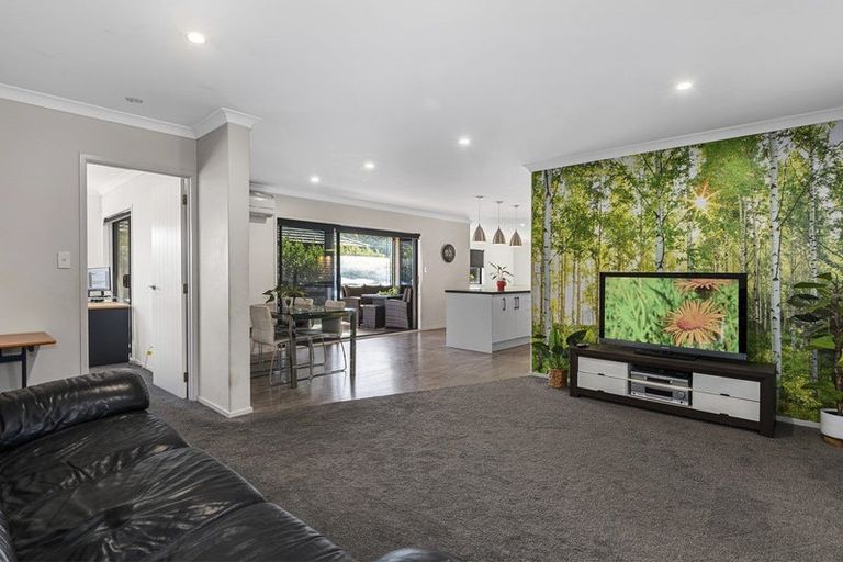 Photo of property in 84b Margaret Drive, Omokoroa, 3114