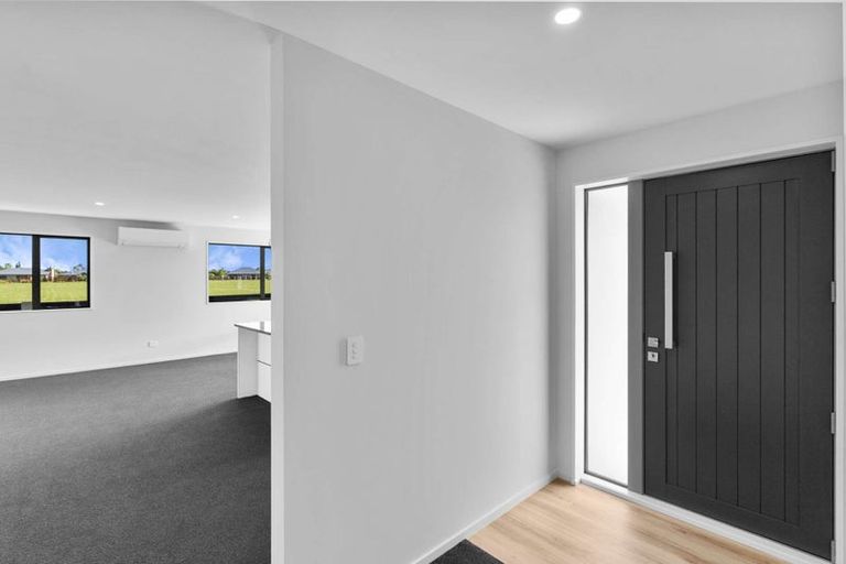 Photo of property in 36 Plover Avenue, Amberley, 7410