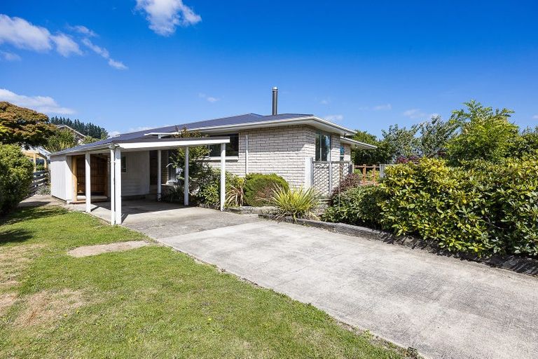 Photo of property in 22 Kinmont Crescent, Kinmont Park, Mosgiel, 9024