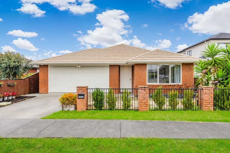 Photo of property in 31 Black Beech Crescent, Takanini, 2110
