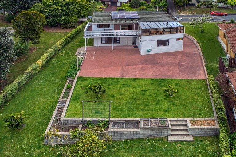 Photo of property in 172 Wiseley Road, West Harbour, Auckland, 0618