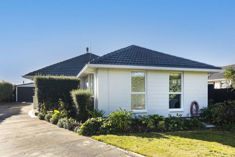 Photo of property in 107 Lowry Avenue, Redwood, Christchurch, 8051