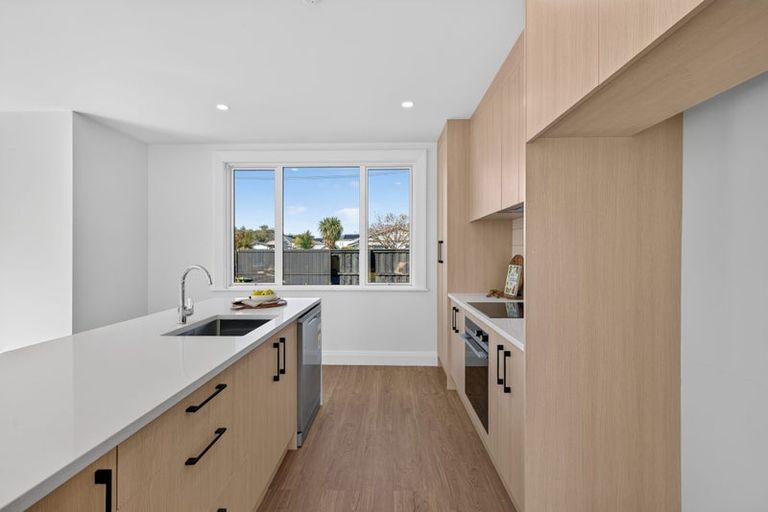 Photo of property in 61 Lindsay Street, St Albans, Christchurch, 8014