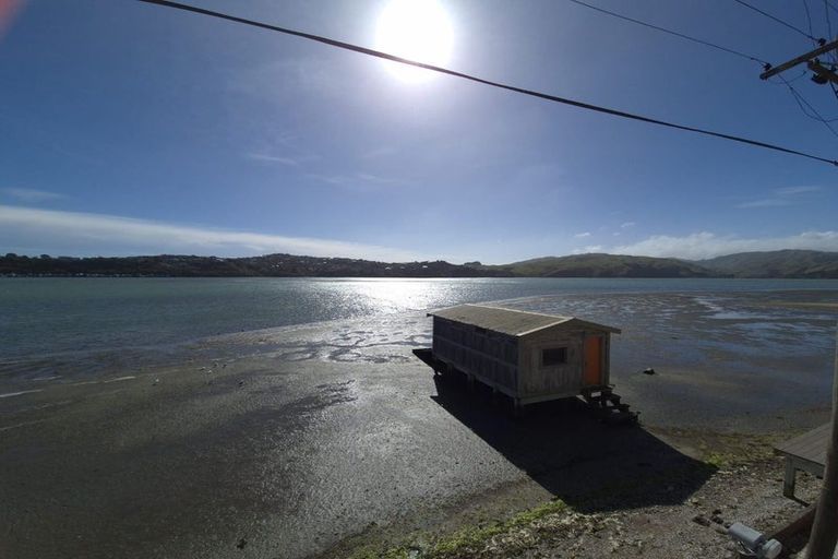 Photo of property in 37 Seaview Road, Paremata, Porirua, 5024