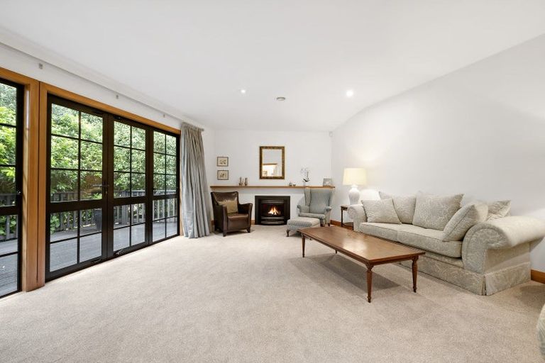 Photo of property in 2/131 Woburn Road, Woburn, Lower Hutt, 5010