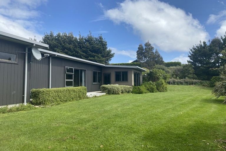 Photo of property in 173 Bing Lucas Drive, Tawa, Wellington, 5028