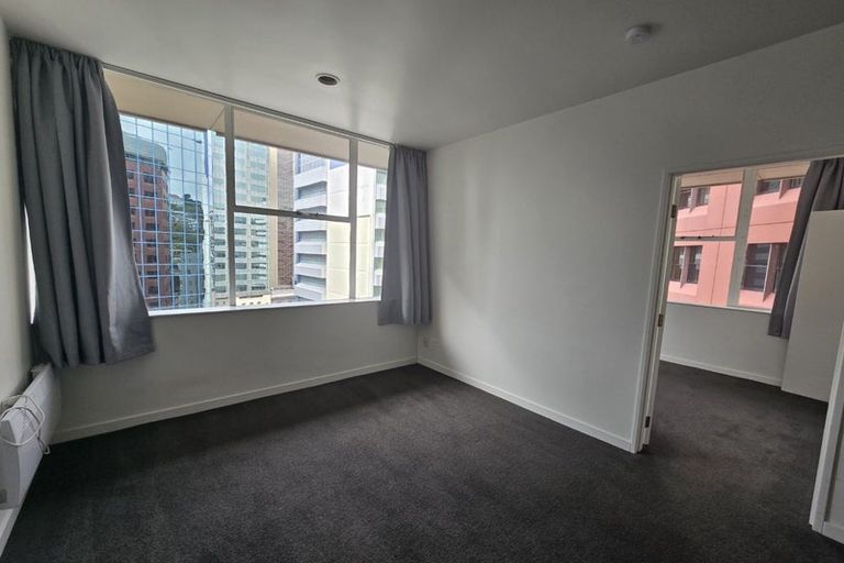 Photo of property in Terrace Tower Apartments, 7b/126 The Terrace, Wellington Central, Wellington, 6011