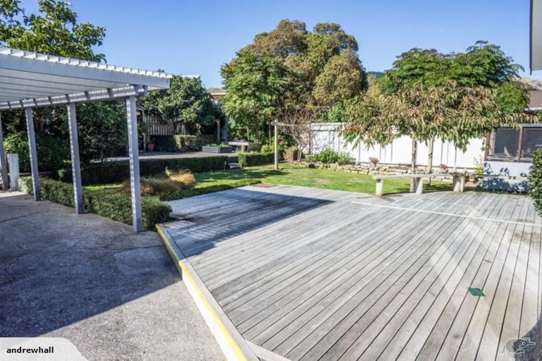 Photo of property in 7 Leybourne Avenue, Waikanae, 5036