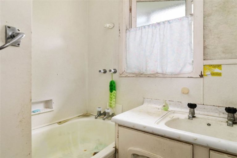 Photo of property in 22 Thomas Crescent, Western Heights, Rotorua, 3015