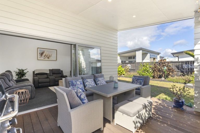 Photo of property in 10 Pimelea Street, Papamoa Beach, Papamoa, 3118