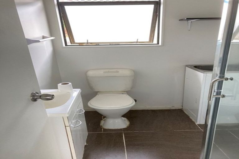 Photo of property in 5a Southview Place, Wattle Downs, Auckland, 2102