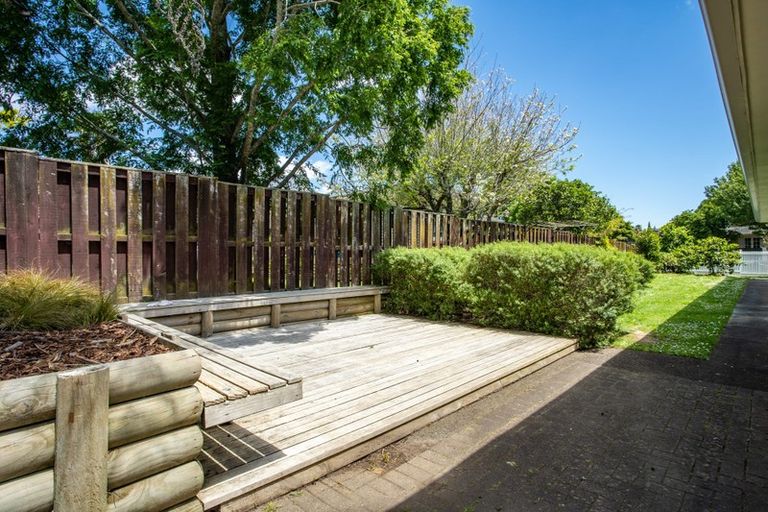 Photo of property in 2 Ashdown Place, Pahurehure, Papakura, 2113