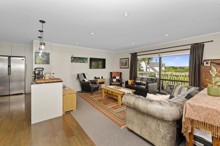 Photo of property in 23 St James Avenue, Helensville, 0800