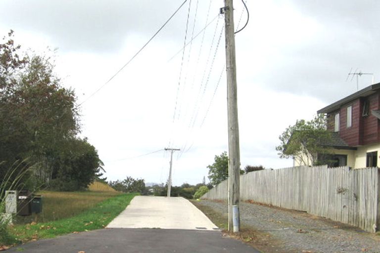 Photo of property in 2/161b Colwill Road, Massey, Auckland, 0614