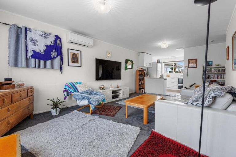 Photo of property in 5/13 Seabrook Avenue, New Lynn, Auckland, 0600