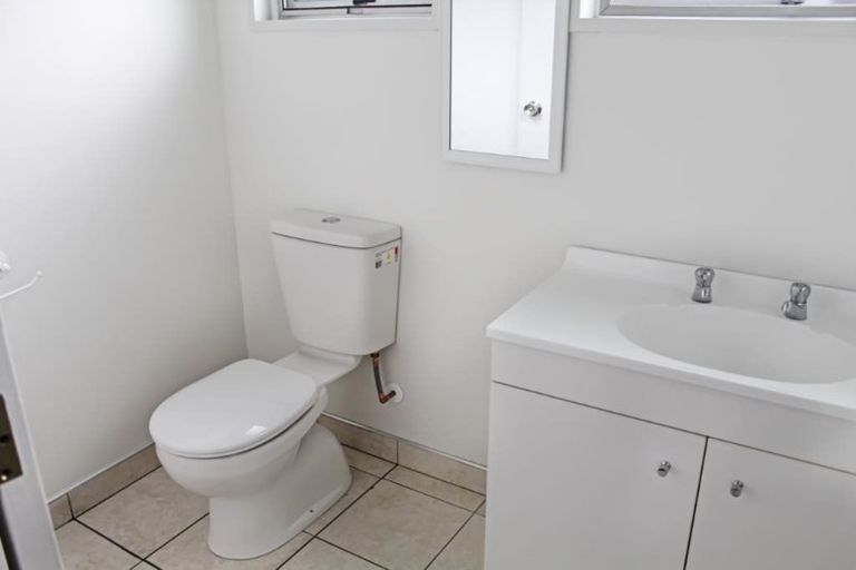 Photo of property in Sharella Park Cattery, 578 Kairanga Bunnythorpe Road, Newbury, Palmerston North, 4478