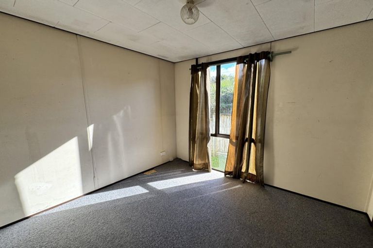 Photo of property in 49a Rua Road, Glen Eden, Auckland, 0602