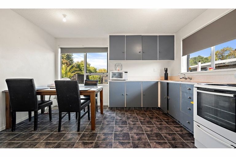 Photo of property in 2/50 Valecrest Avenue, Parklands, Christchurch, 8083