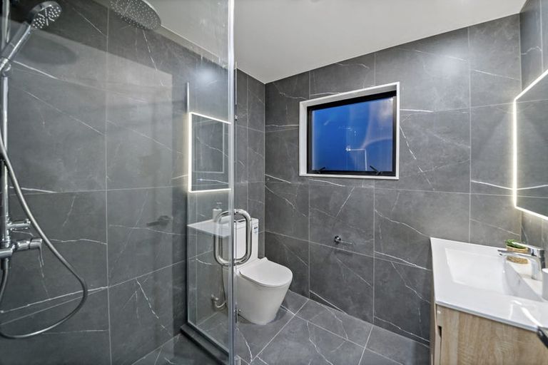 Photo of property in 8c Butterworth Drive, Glendene, Auckland, 0602