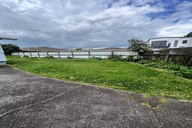 Photo of property in 17 Von Sturmer Street, Mangere East, Auckland, 2024
