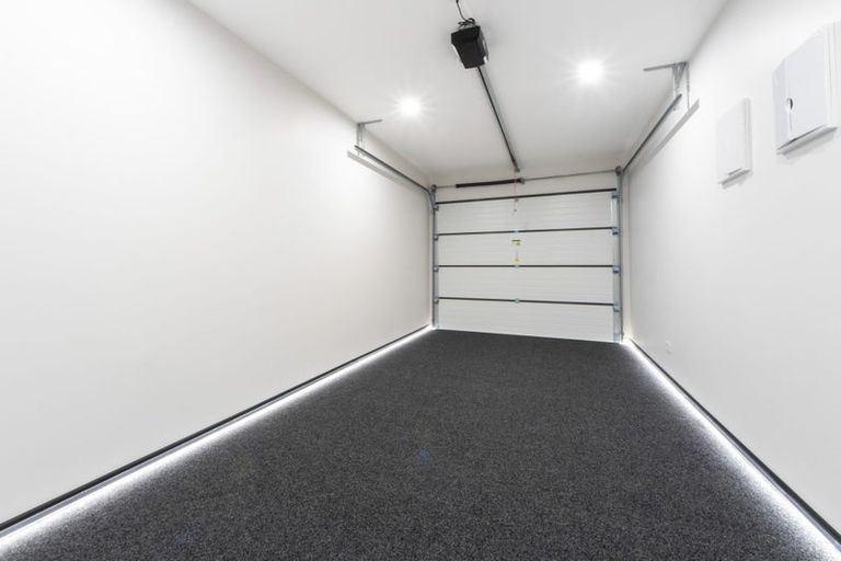 Photo of property in 4b Lyford Crescent, Sunnynook, Auckland, 0620